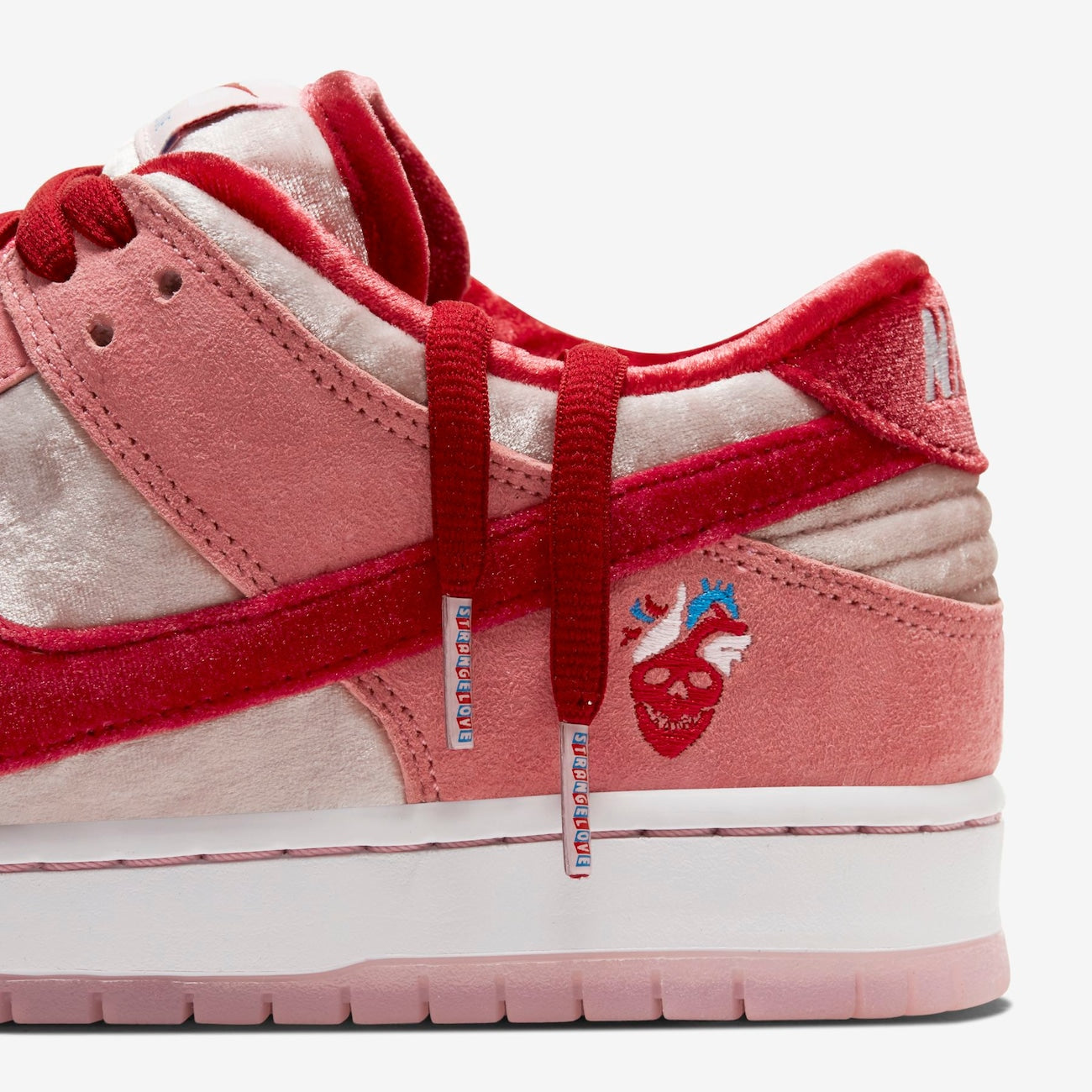 Nike SB Dunk Low "Strangelove"