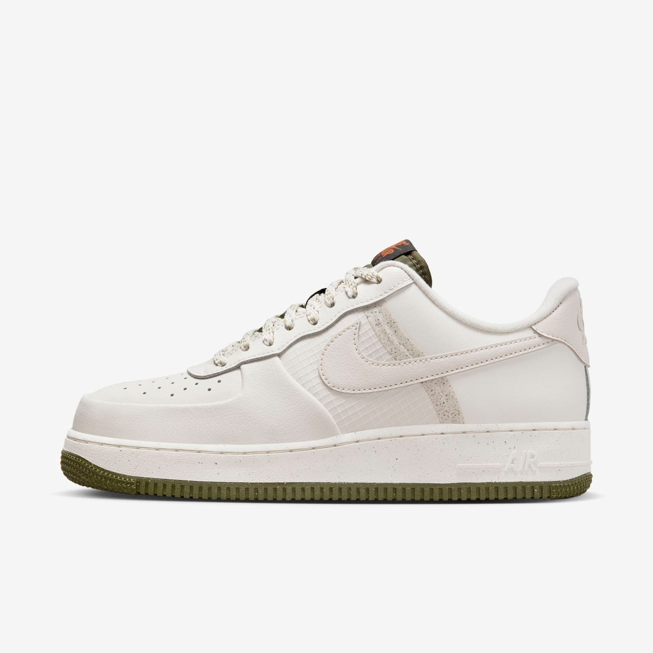 Nike Air Force 1 '07 LV8 Masculino