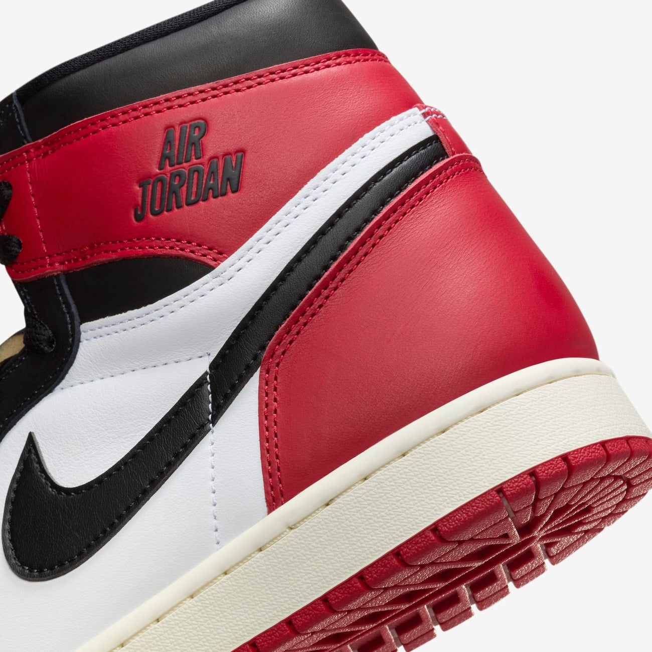 Nike Air Jordan 1 Retro High OG "Black Toe" 2025