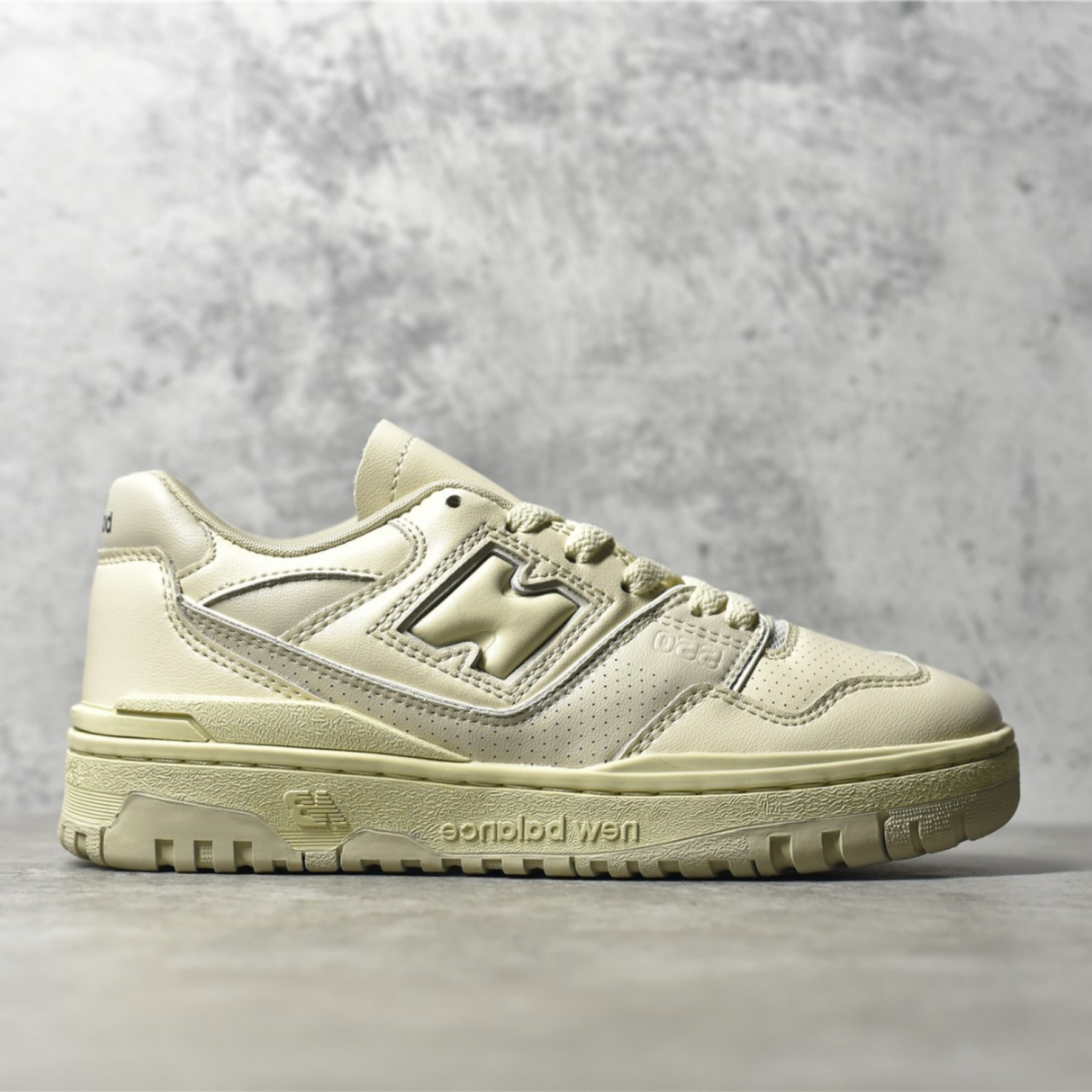 AURALEE x New Balance BB550