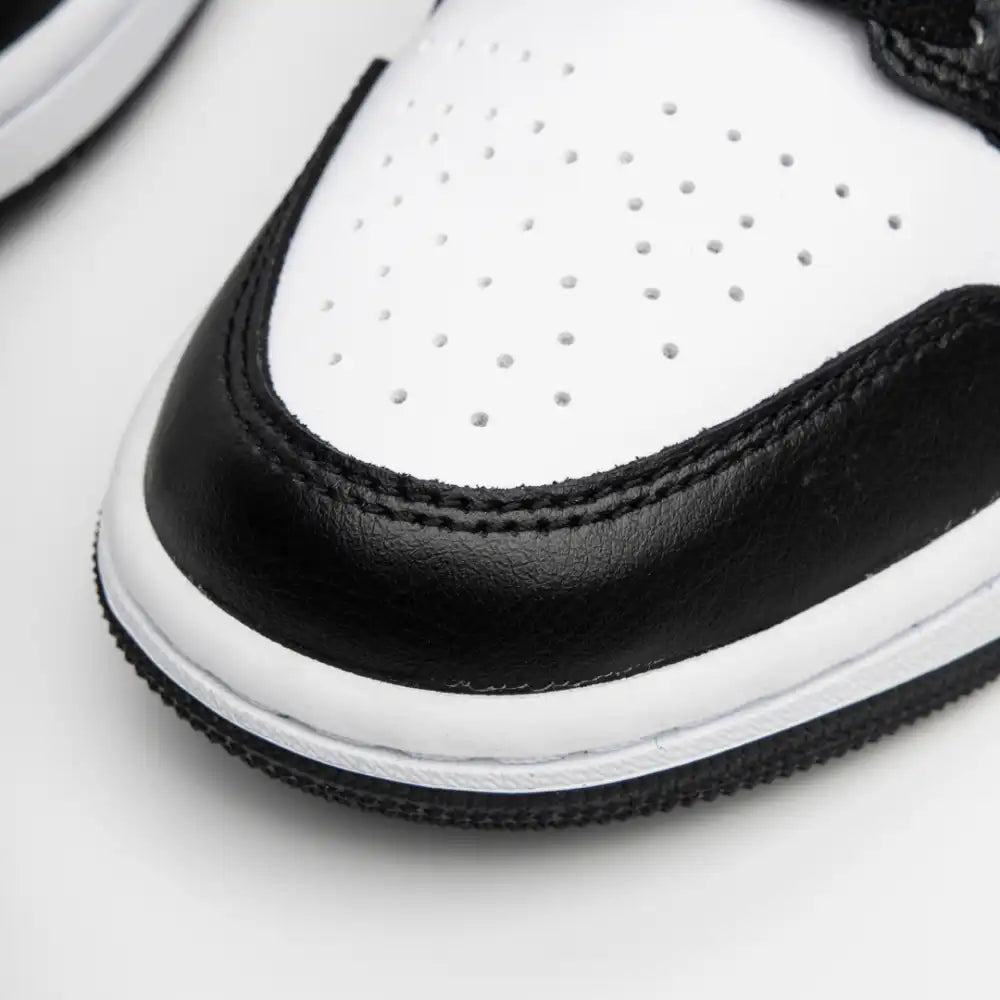 Nike Air Jordan 1 Low ''Panda''