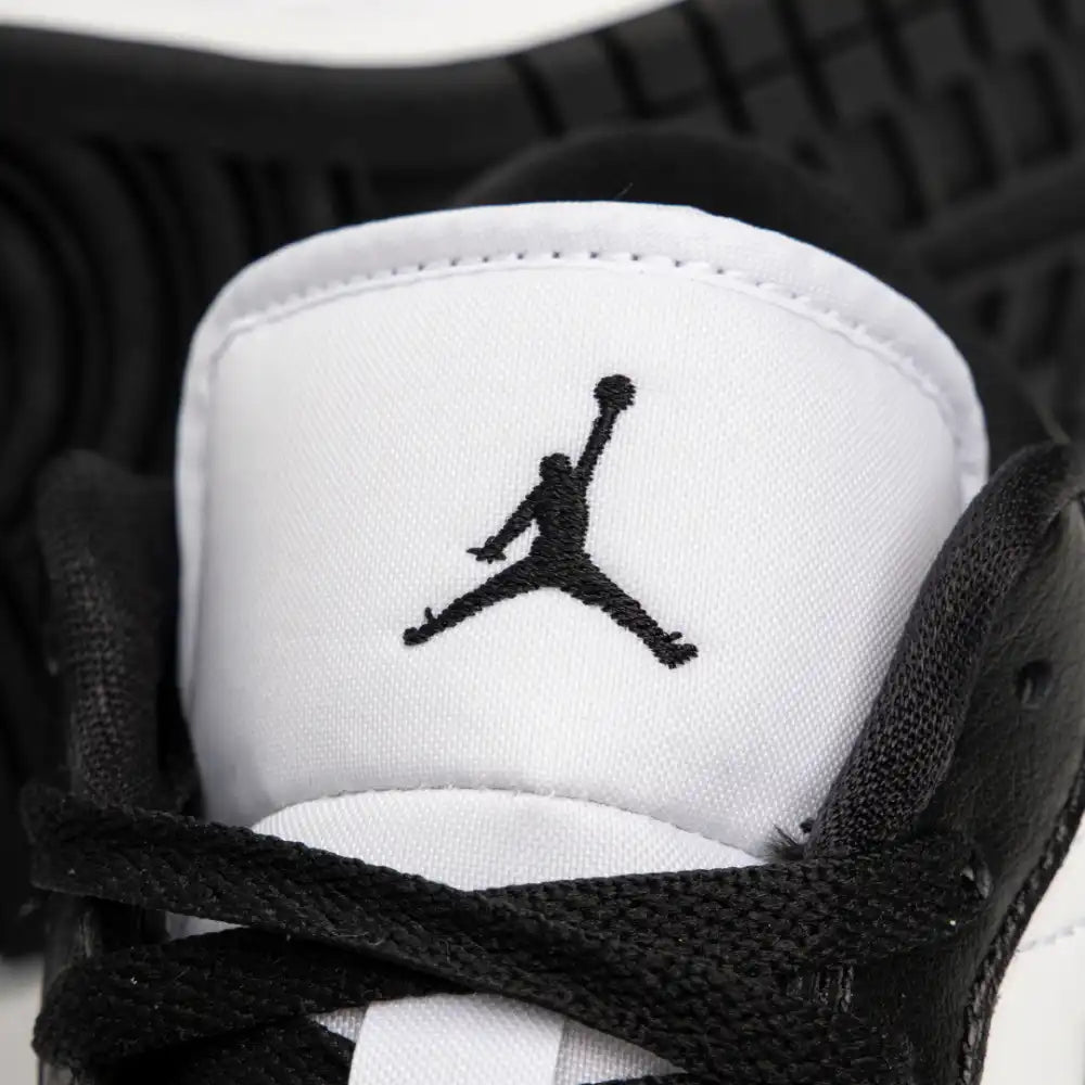 Nike Air Jordan 1 Low ''Panda''