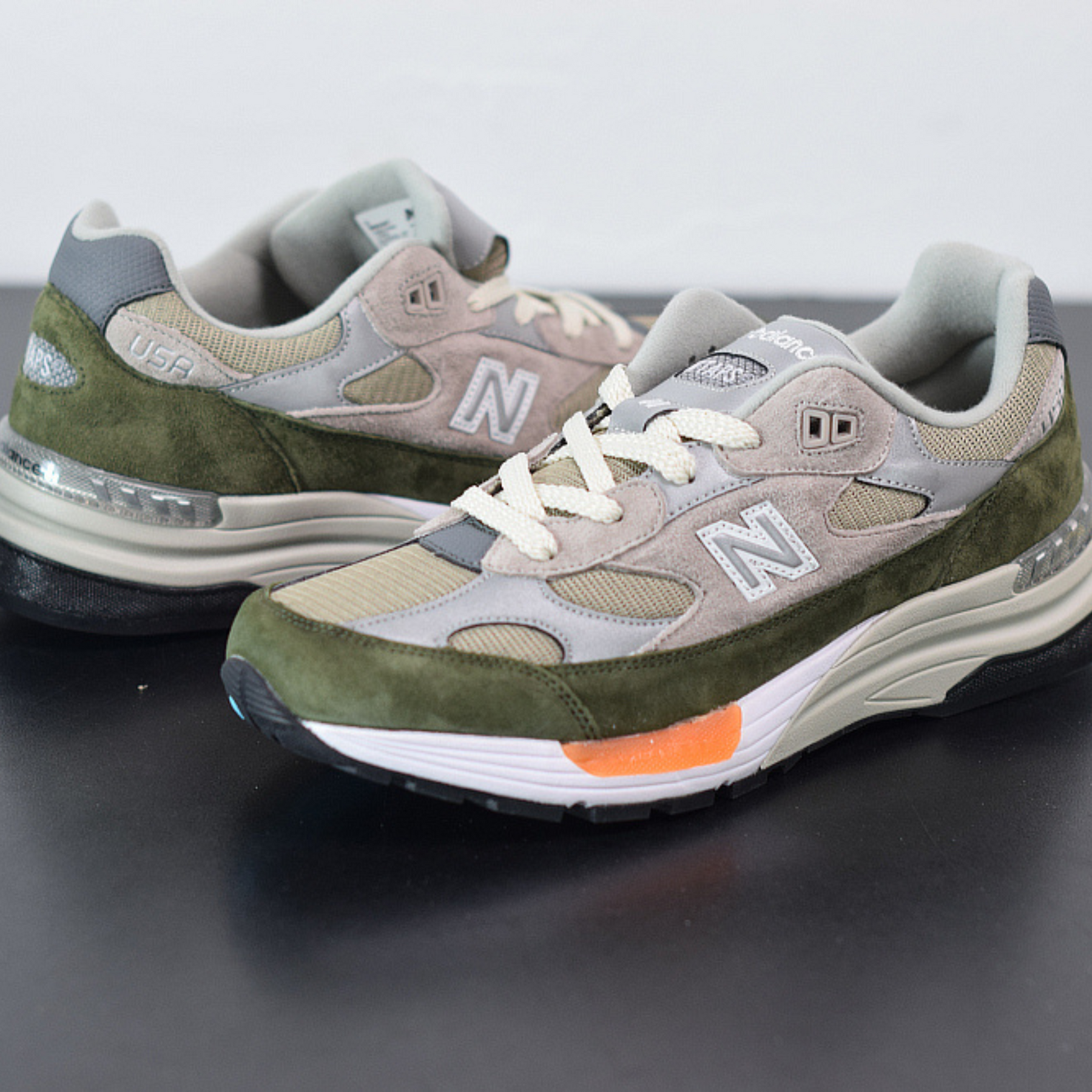 New Balance M992WT