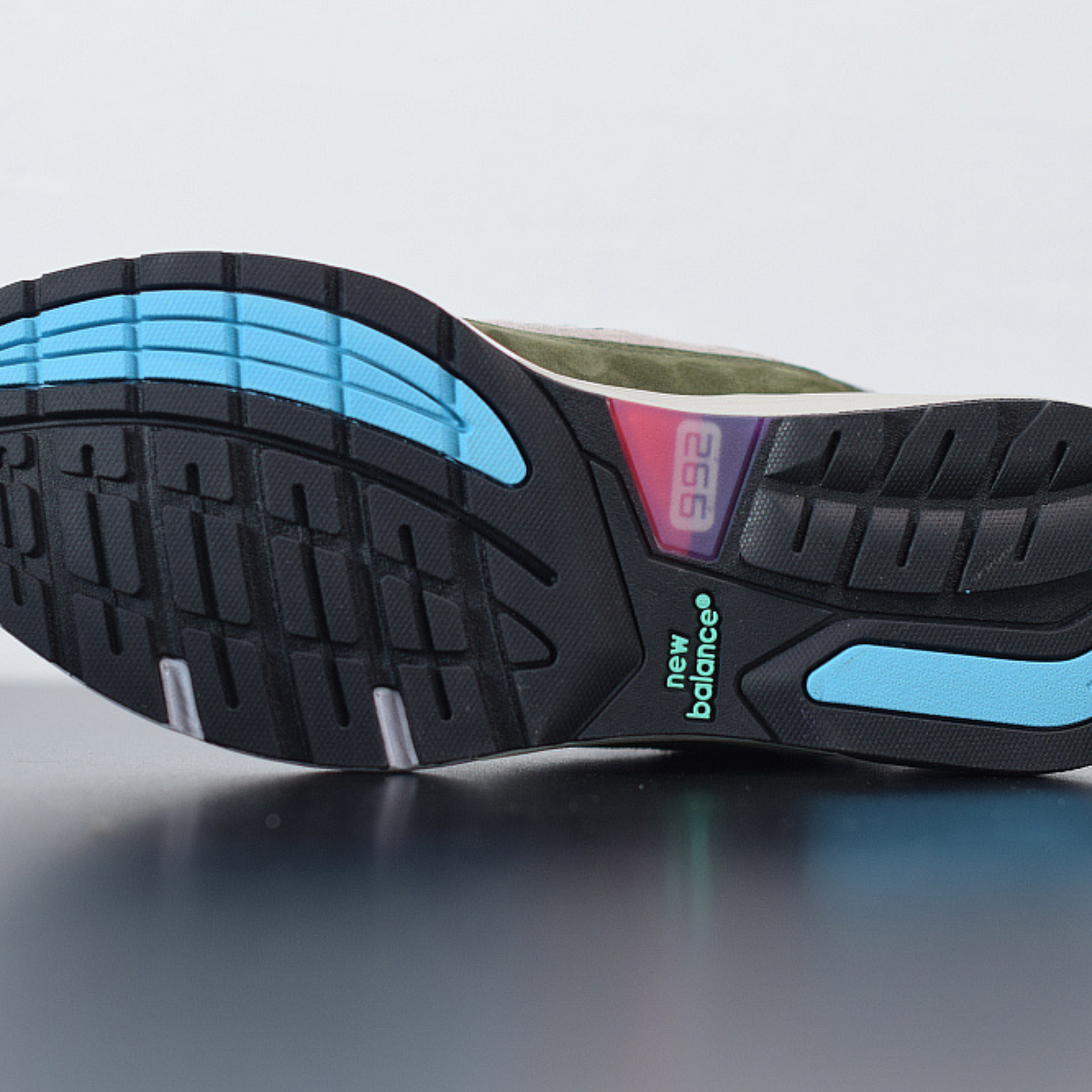 New Balance M992WT