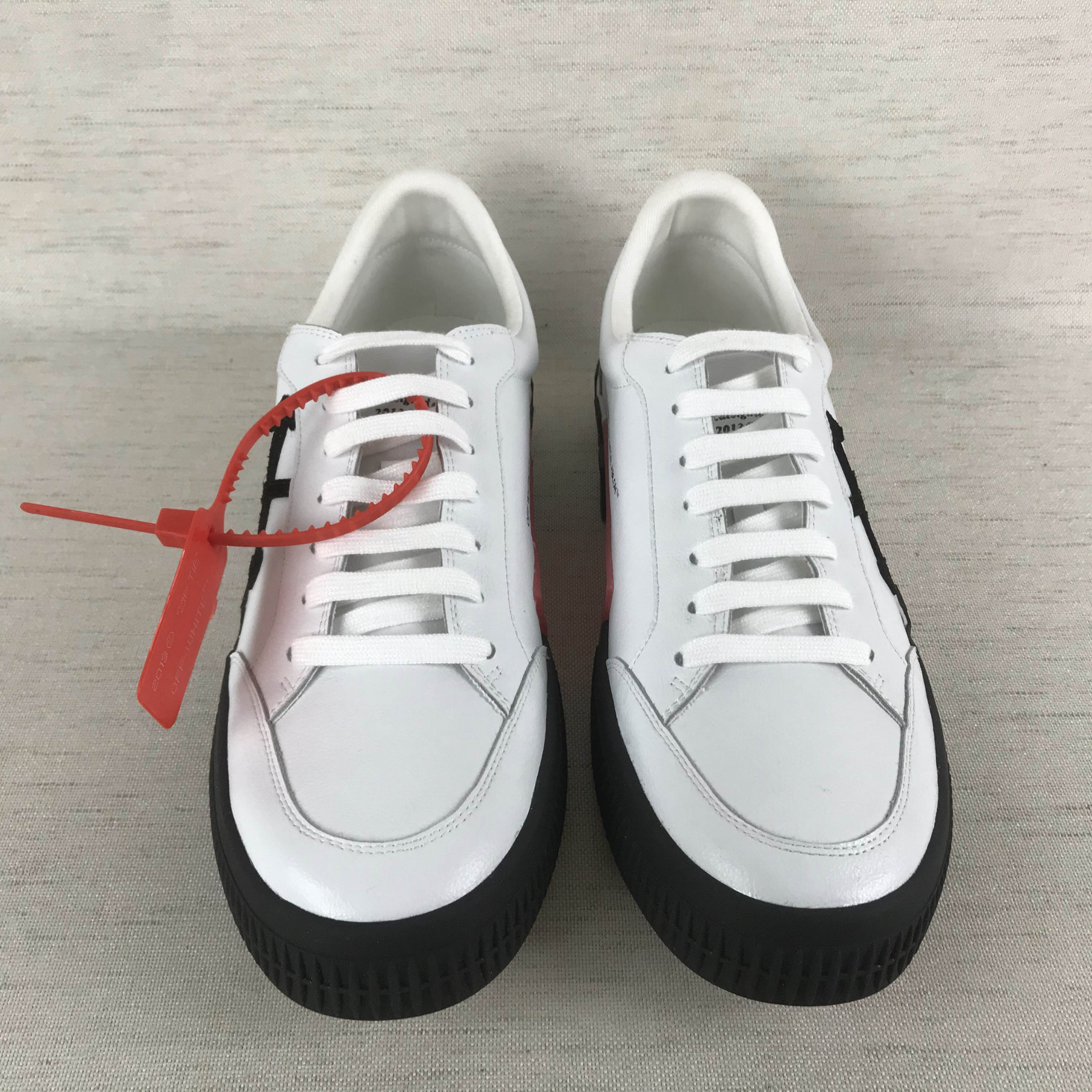 Off White Shoes Vulcanized "Black/White"