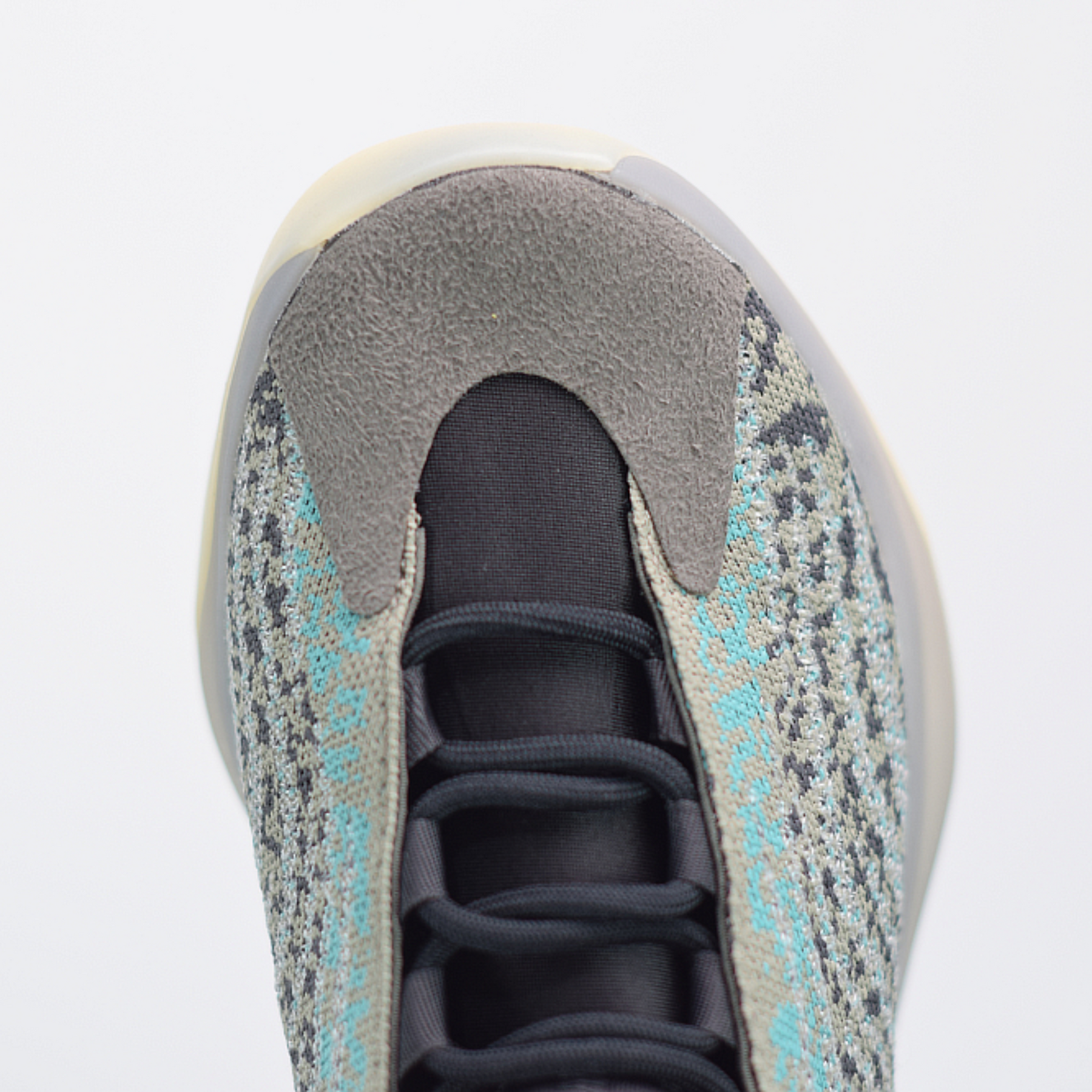 Adidas Yeezy QNTM "Quantum"