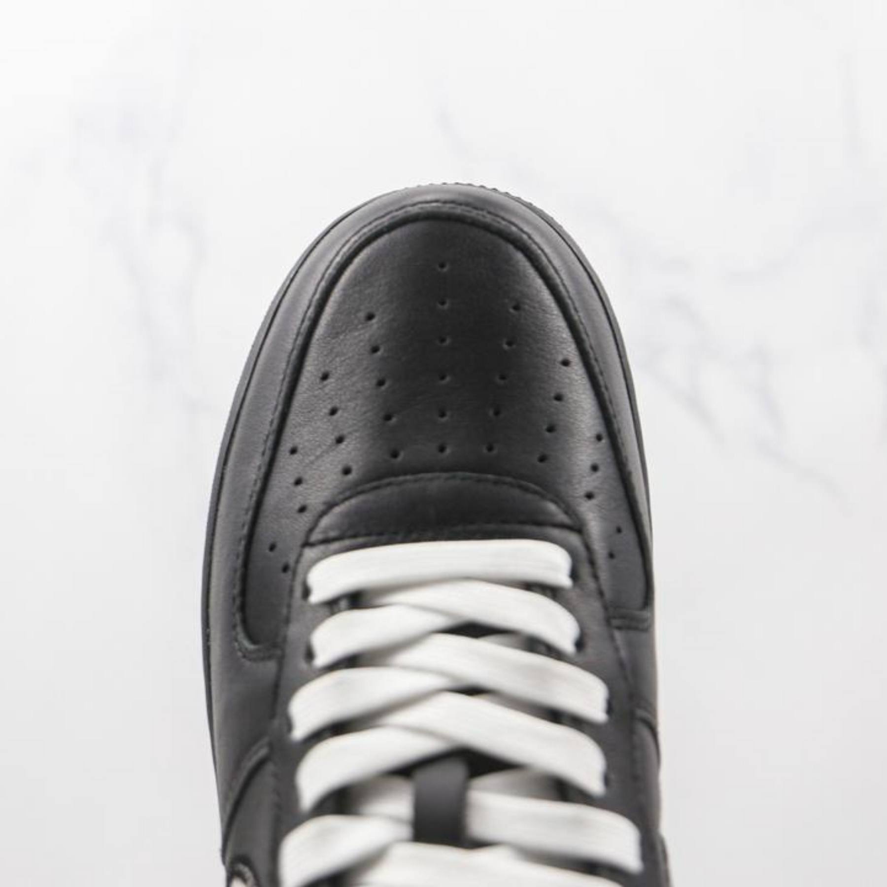 Off-White x Nike Air Force 1 "MCA Black"