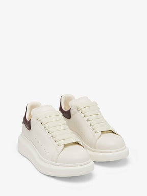 Men's Oversized Sneaker in Off-whitebordeaux