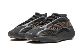 Yeezy Boost 700 v3 "Clay Brown"